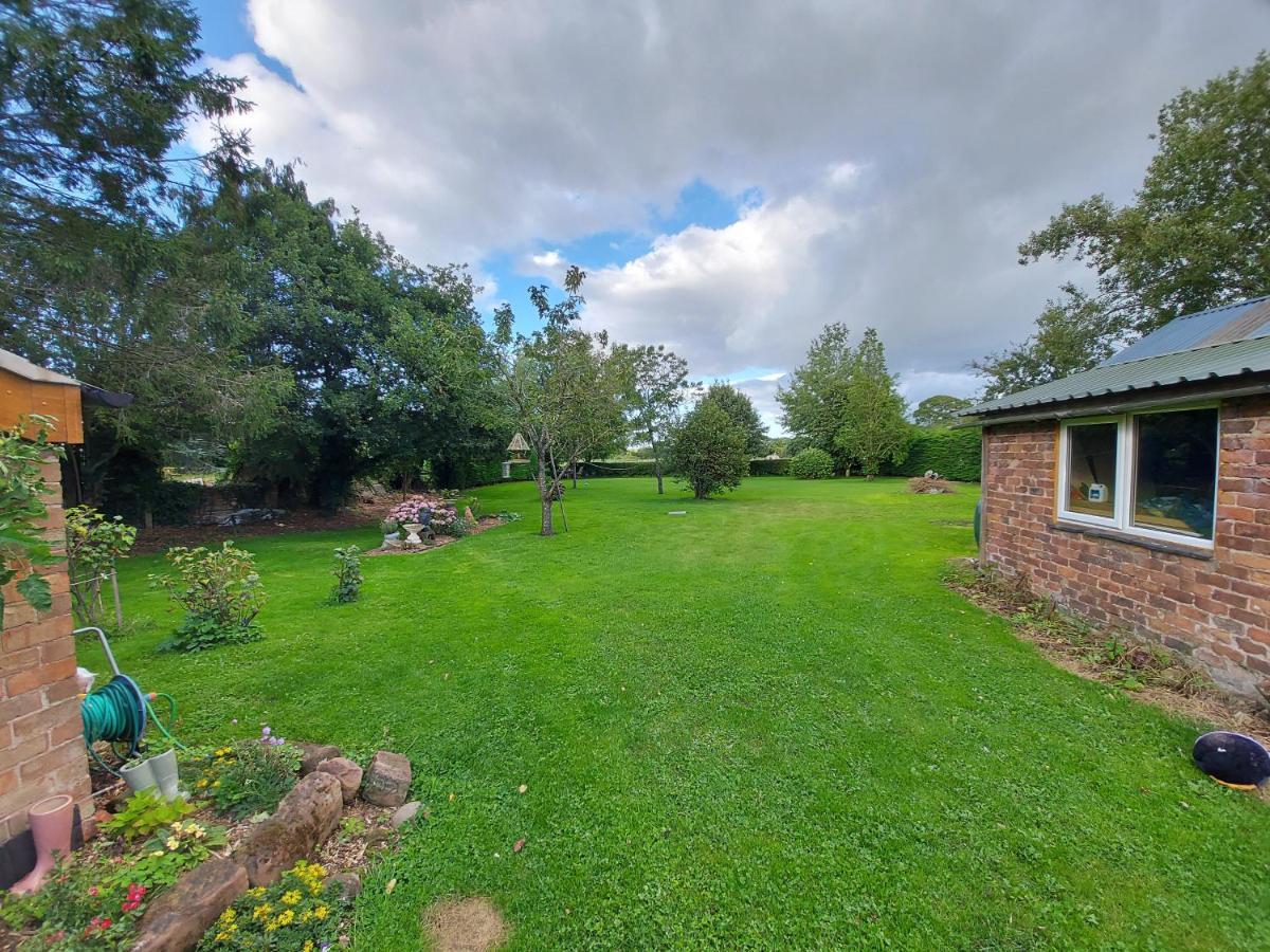 Saughall Mill Farm Cottage تشيستر المظهر الخارجي الصورة